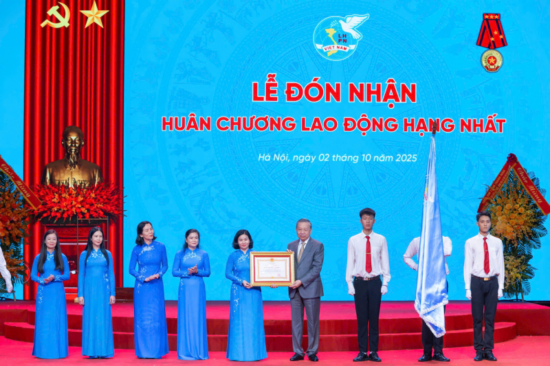 Phụ nữ Việt Nam trong thời kỳ mới -0