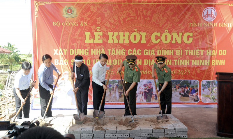 Bộ Công an sẻ chia mất mát với đồng bào vùng tâm bão Ninh Bình -0