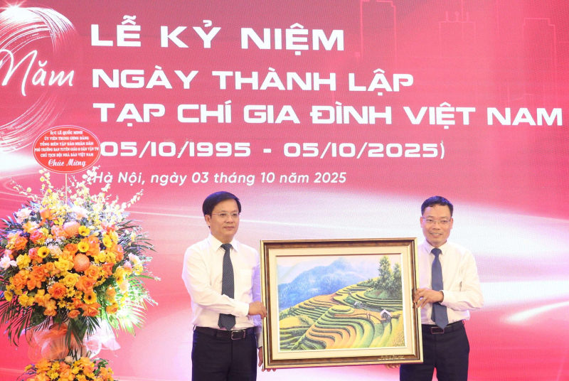 Không ngừng đổi mới, sáng tạo, nâng cao chất lượng, góp phần xây dựng gia đình hạnh phúc -0