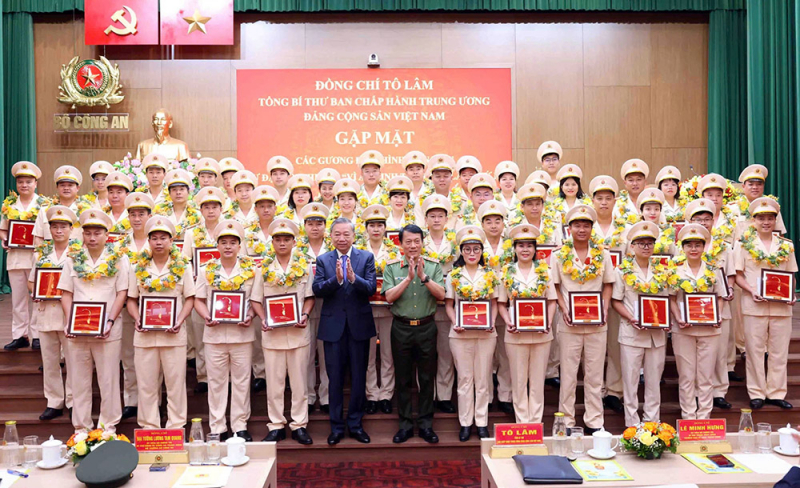 Kỳ Đại hội đổi mới toàn diện -0