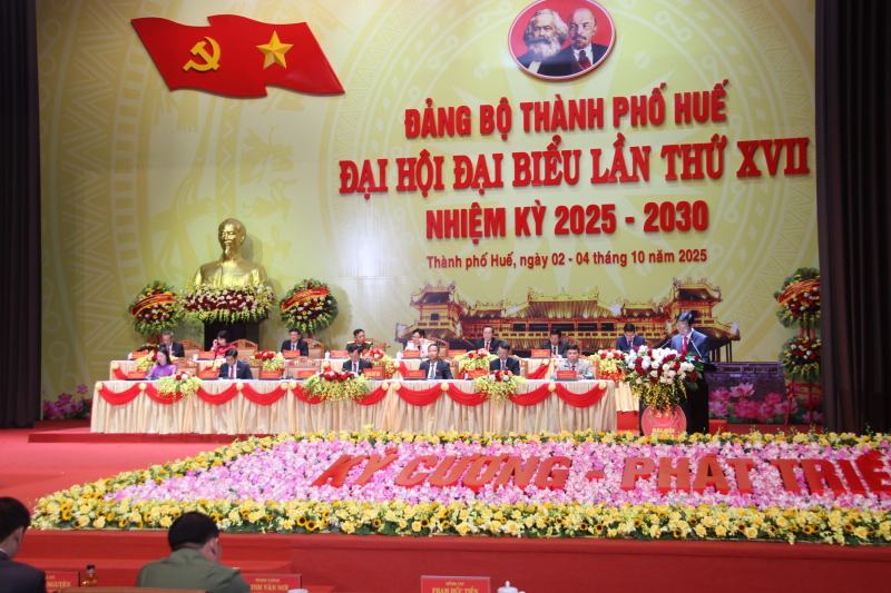 Bộ trưởng Lương Tam Quang dự, chỉ đạo Đại hội đại biểu Đảng bộ TP Huế lần thứ XVII -0