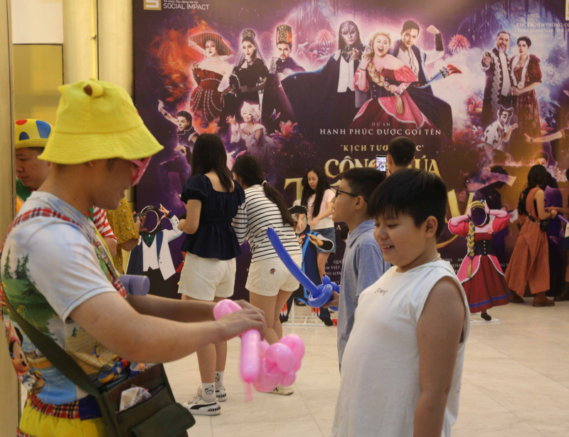 Cục Truyền thông CAND tổ chức vui Tết Trung thu cùng “Công chúa Tóc Mây” -0