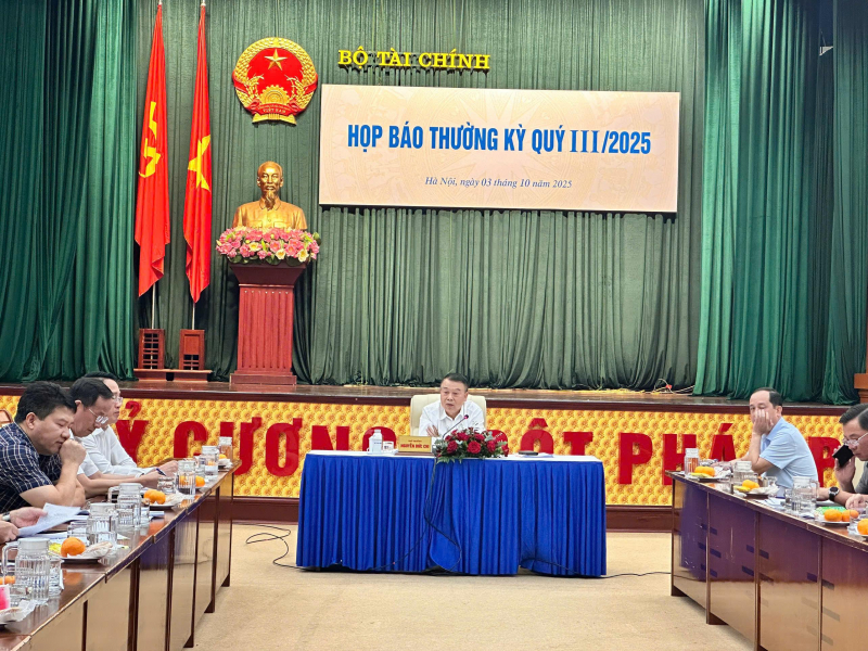 Ngân sách nhà nước thu hơn 1,9 triệu tỷ đồng -0