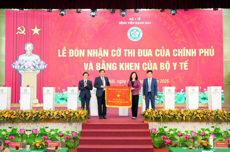 Annonce du premier hôpital intelligent sans papier et entièrement numérisé au Vietnam -0