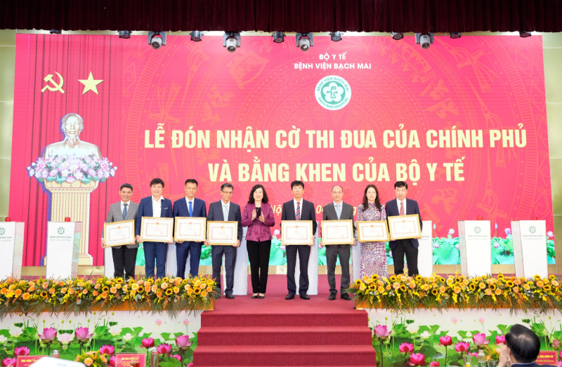 Annonce du premier hôpital intelligent sans papier et entièrement numérisé au Vietnam -0