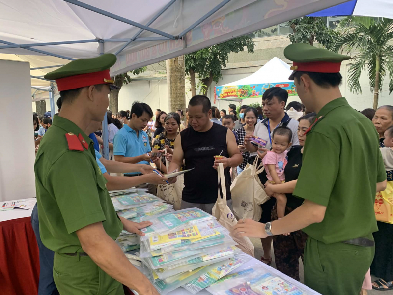 Mang Trung thu yêu thương đến với hàng nghìn bệnh nhi -0