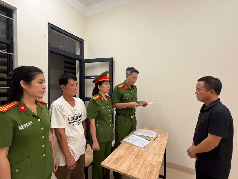 Khởi tố giám đốc và 4 lãnh đạo công ty thu gom chất thải về tội gây ô nhiễm môi trường -0