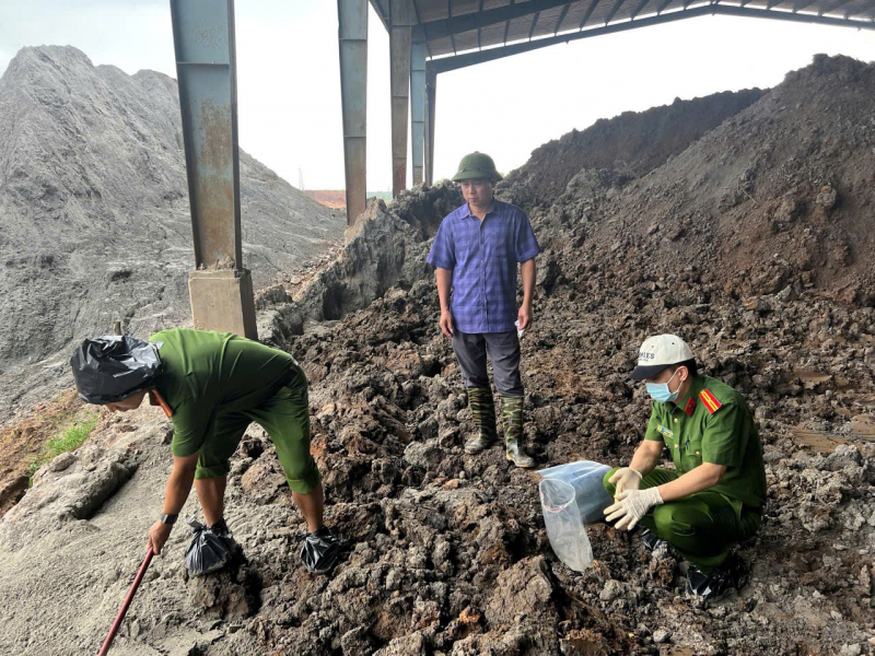 Khởi tố giám đốc và 4 lãnh đạo công ty thu gom chất thải về tội gây ô nhiễm môi trường -0