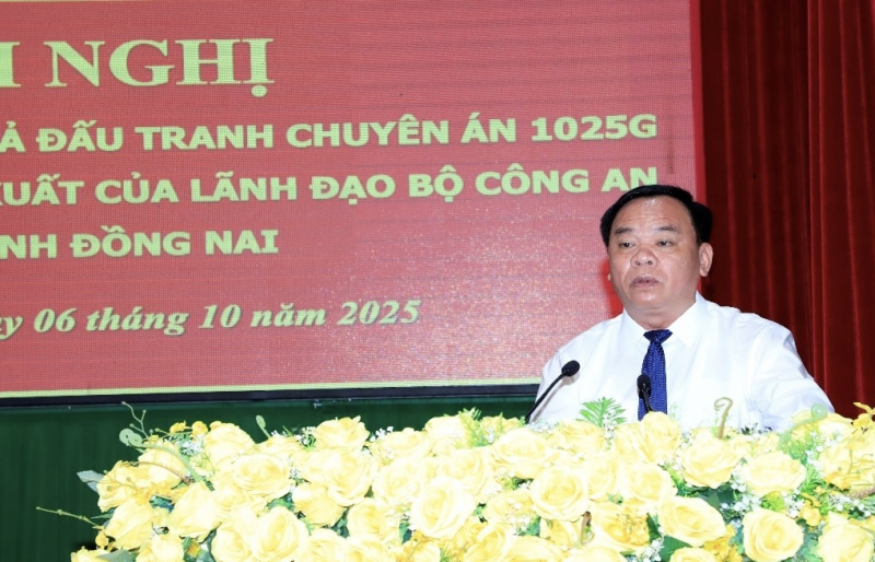 Lãnh đạo Bộ Công an trao khen thưởng cho lực luọng phá án ở Đồng Nai -0