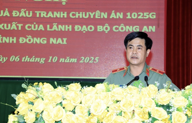 Lãnh đạo Bộ Công an trao khen thưởng cho lực luọng phá án ở Đồng Nai -0
