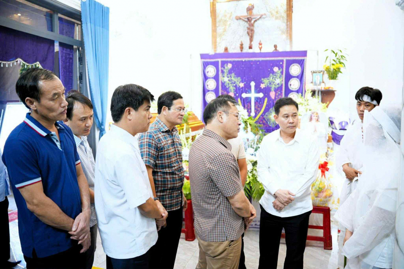 Huy động 500 cán bộ, chiến sĩ Công an truy bắt đối tượng sát hại 3 người -0
