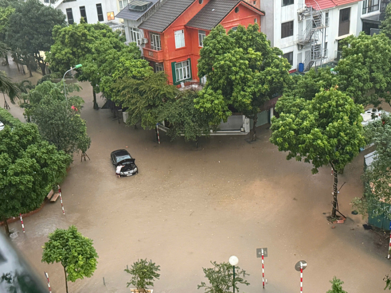 10月7日朝:大雨、ハノイ中心部で30箇所以上の浸水箇所が発生 -0