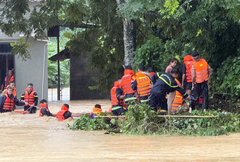 Công an Bắc Ninh kịp thời ứng trực điểm xung yếu, bảo vệ an toàn cho người dân -0
