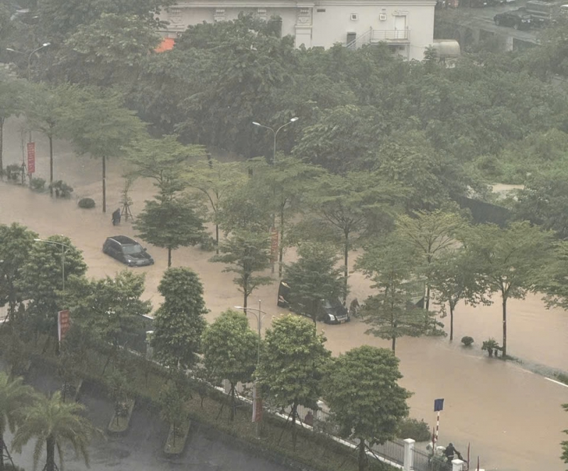 10月7日朝:大雨、ハノイ中心部で30箇所以上の浸水箇所が発生 -0