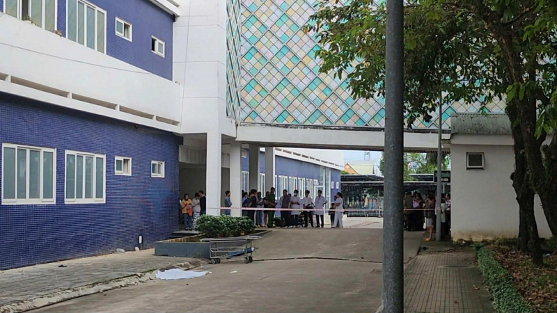 Xác minh việc người đàn ông rơi từ tầng 8 Bệnh viện Đa khoa Bình Phước xuống đất tử vong -0