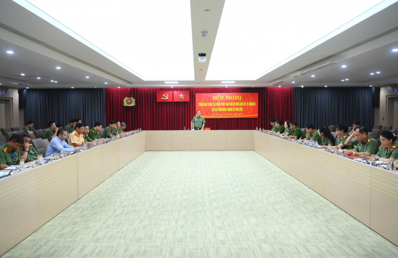 Public Security Forces play key role in tackling Typhoon No. 10 -0