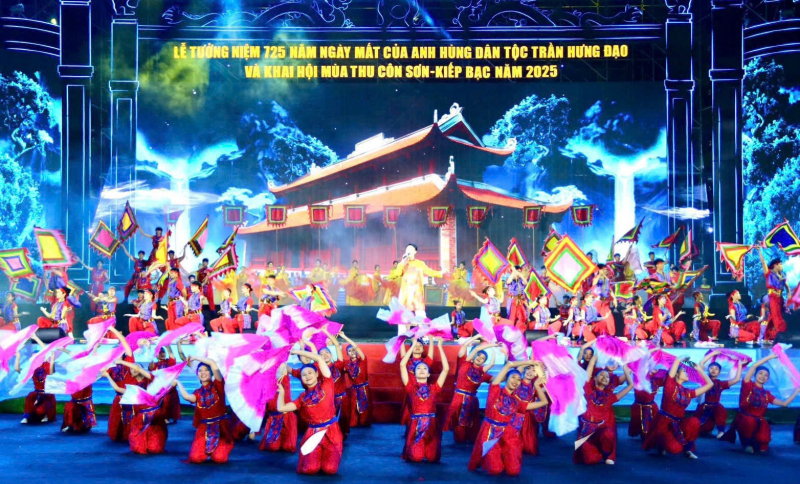 Con Son - ពិធីបុណ្យសរទរដូវ Kiep Bac៖ ចំណុចសំខាន់ដើម្បីបើកទូលាយសម្រាប់ការអភិវឌ្ឍន៍វប្បធម៌ និងទេសចរណ៍នៅ Hai Phong -0
