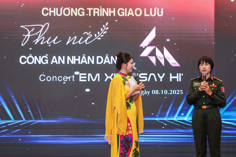 Giao lưu “Phụ nữ CAND và Concert Em Xinh Say Hi” -0