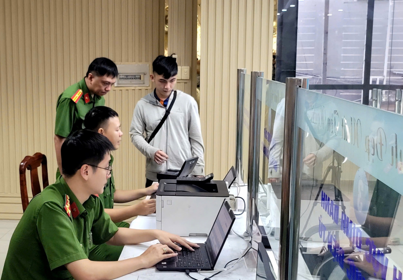TP Hồ Chí Minh: Công an cấp xã đồng loạt ra mắt Bộ phận Một cửa -0