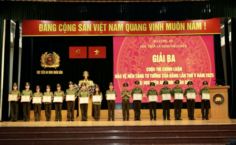 Học viện ANND tổng kết và trao giải Cuộc thi 