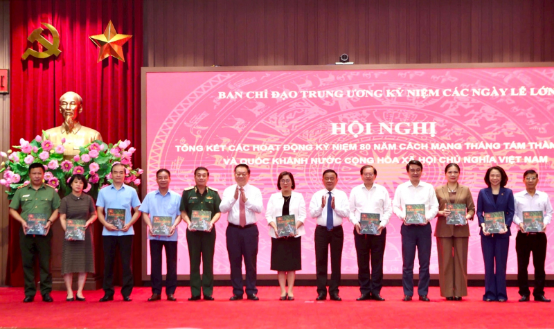 ca94743f04200d90913693f5a8d4ab80.jpeg -0