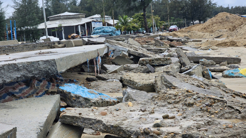 Pembinaan segera tambak lembut untuk mengelakkan hakisan pantai di Thuan An -0