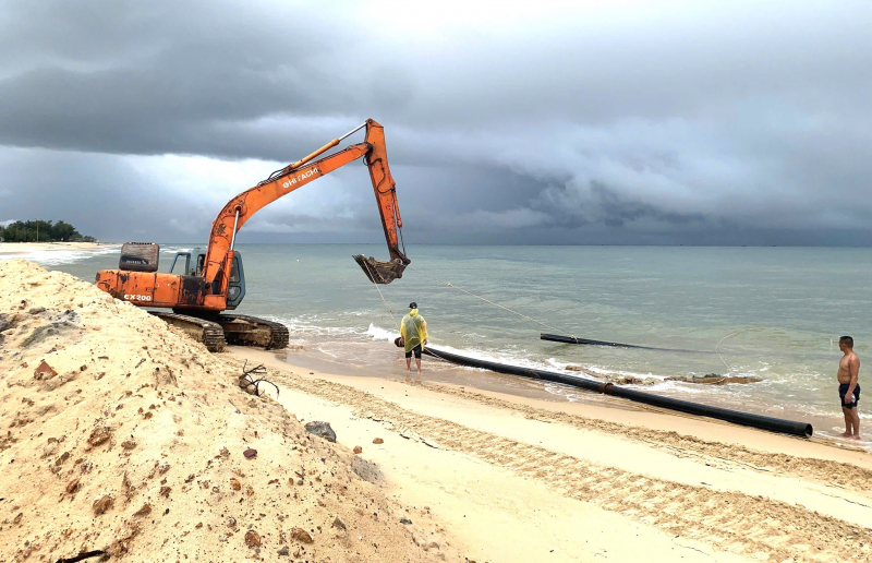 Pembinaan segera tambak lembut untuk mengelakkan hakisan pantai di Thuan An -0