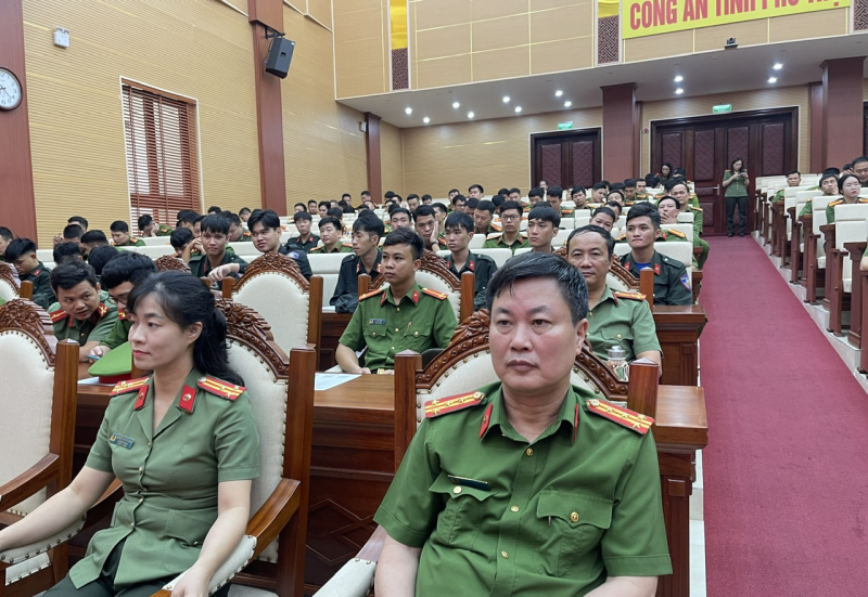 Tập huấn công tác bảo vệ môi trường, ứng phó biến đổi khí hậu cho Công an cấp xã -0