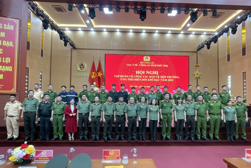 Tập huấn công tác bảo vệ môi trường, ứng phó biến đổi khí hậu cho Công an cấp xã -0