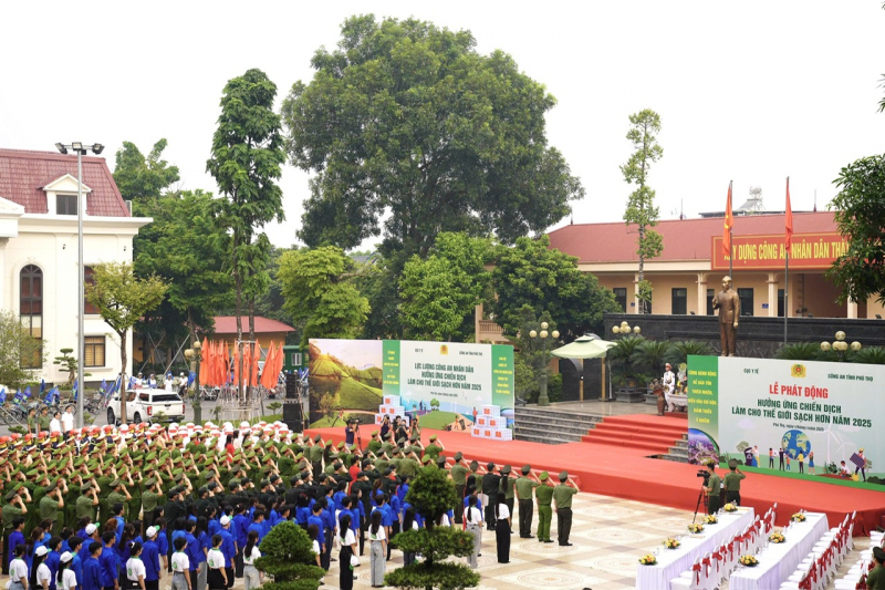 Phát động hưởng ứng chiến dịch 