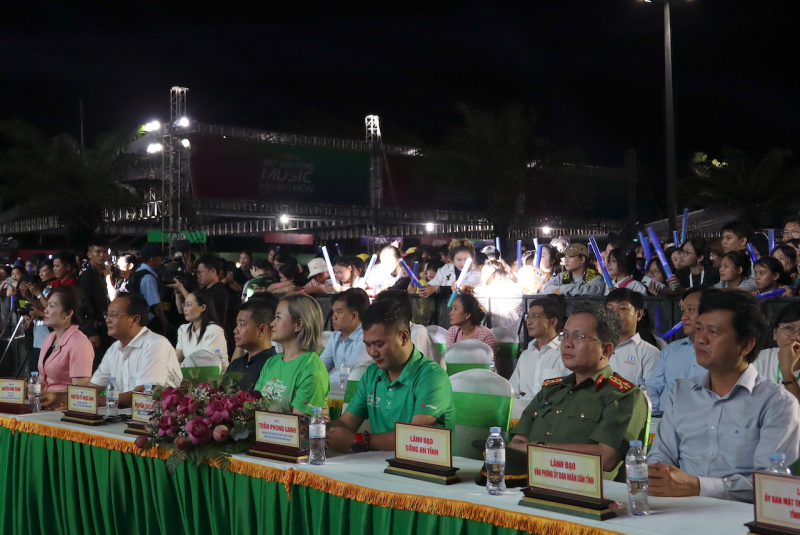 Công an Đồng Tháp đảm bảo an ninh an toàn giải Marathon Đất Sen hồng -0