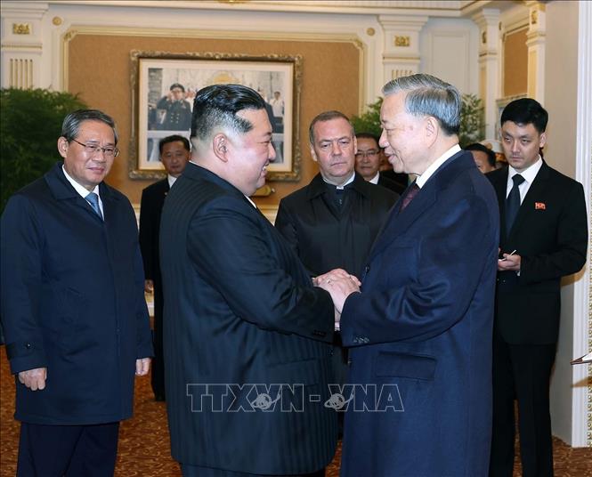 Tổng Bí thư Tô Lâm dự Lễ duyệt binh kỷ niệm 80 năm thành lập Đảng Lao động Triều Tiên -1