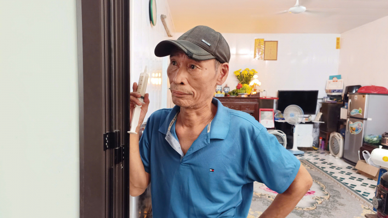 Người thân nghẹn ngào tại hiện trường vụ cháy thương tâm khiến 5 người tử vong -0