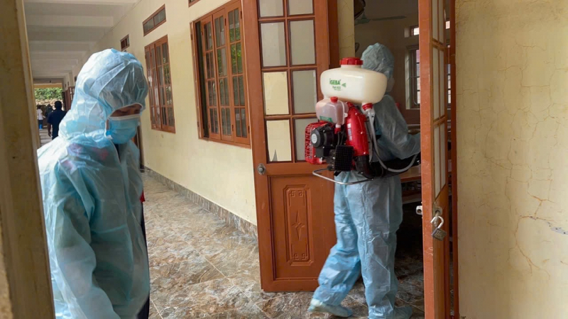 Y tế Công an tỉnh Cao Bằng khẩn trương xử lý môi trường, phun khử khuẩn phòng dịch sau lũ rút -0