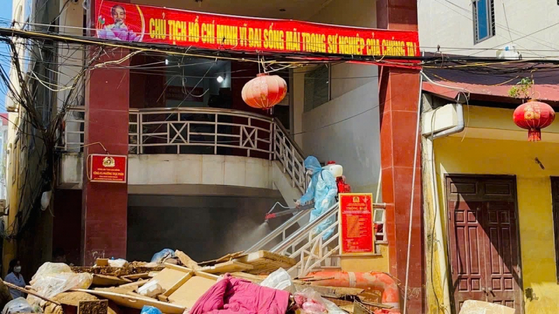 Y tế Công an tỉnh Cao Bằng khẩn trương xử lý môi trường, phun khử khuẩn phòng dịch sau lũ rút -0