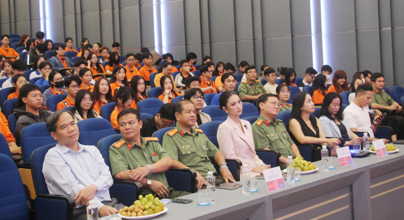 Để sinh viên không trở thành nạn nhân của 