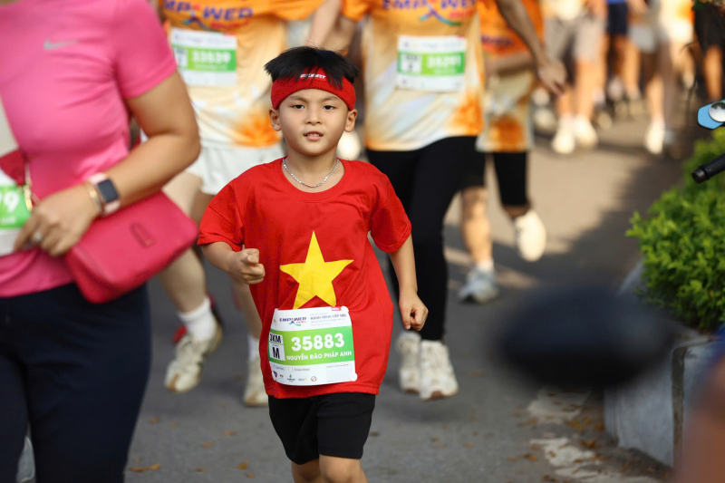 Hơn 3.000 người tham giai giải chạy gây quỹ vì bệnh nhân ung thư -0