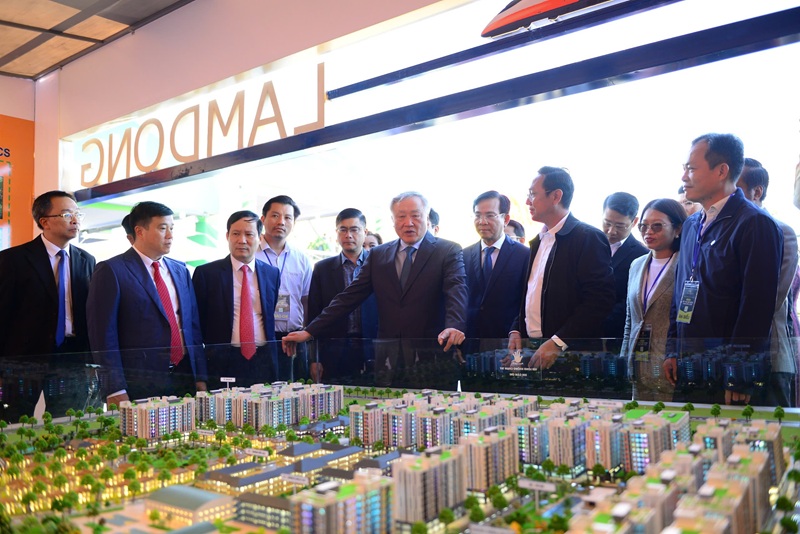 Lâm Đồng cam kết “doanh nghiệp khó, có chính quyền” -0