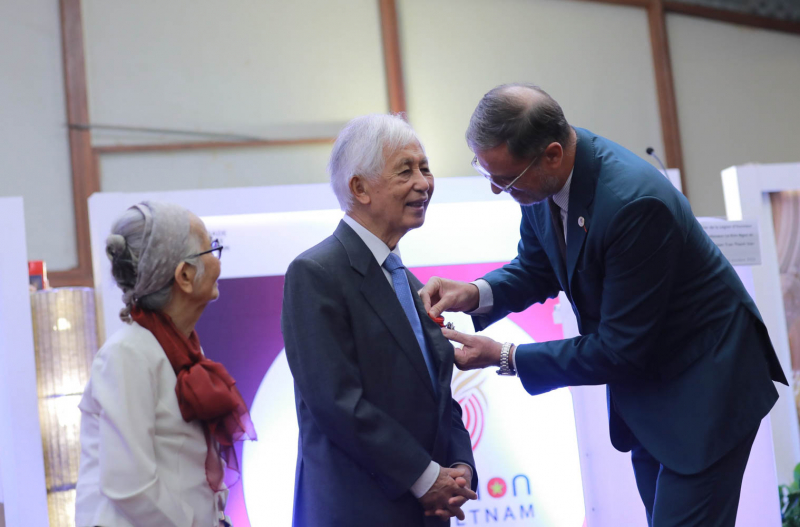 Two French - Vietnamese scientists awarded with France’s Legion of Honor -2
