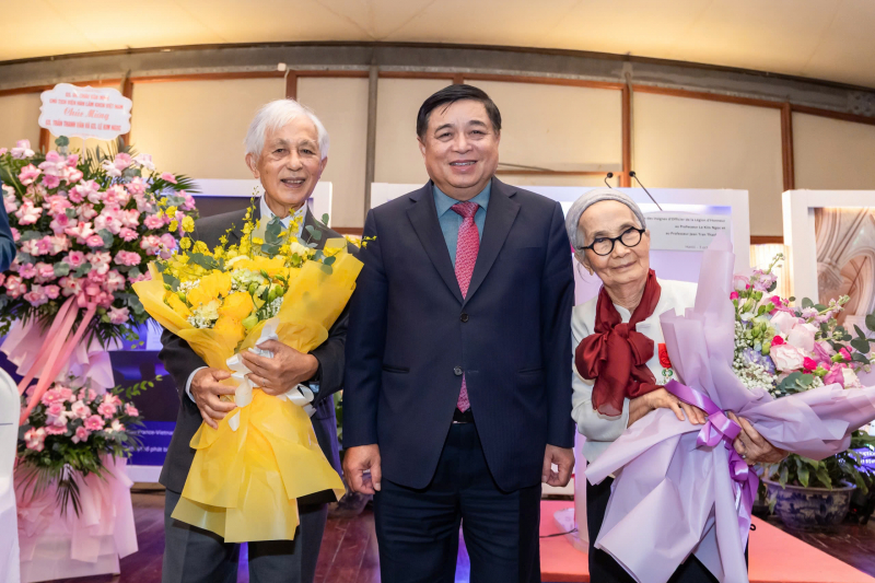Two French - Vietnamese scientists awarded with France’s Legion of Honor -5