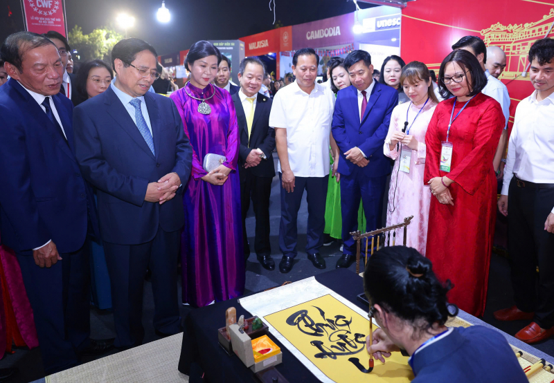 T&T Group, SHB chung tay kết nối, lan tỏa tinh hoa văn hóa Việt Nam tại Lễ hội Văn hóa Thế giới -0
