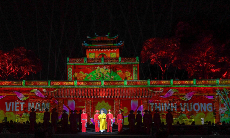 ភ្ញៀវទេសចរណ៍ ១ លាននាក់ចូលរួមពិធីបុណ្យវប្បធម៌ពិភពលោកនៅទីក្រុងហាណូយ -0