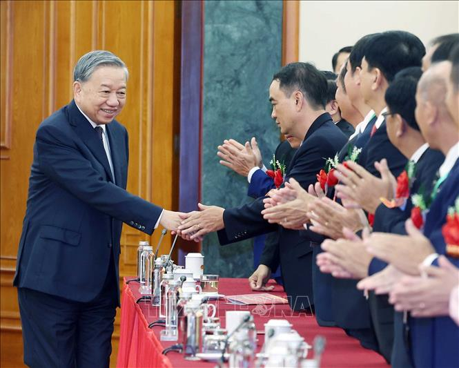 Tổng Bí thư Tô Lâm gặp mặt đại biểu Nông dân Việt Nam xuất sắc, Nhà khoa học của nhà nông năm 2025 -1