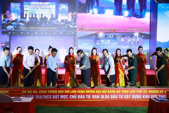 Thủ tướng Phạm Minh Chính dự khởi công trường học tại xã biên giới Bát Mọt, tỉnh Thanh Hoá -0