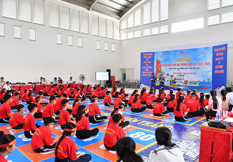 Mais de 10 mil estudantes de Vinh Long participam do concurso