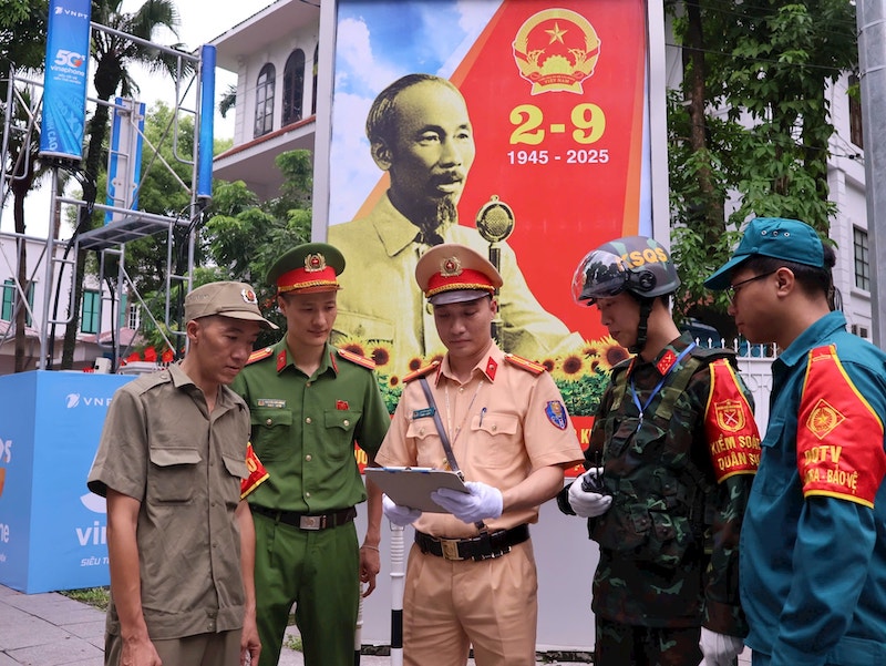 Công an Thủ đô tiếp tục khẳng định vai trò tiên phong trong bảo vệ an ninh quốc gia, giữ gìn trật tự, an toàn xã hội -1