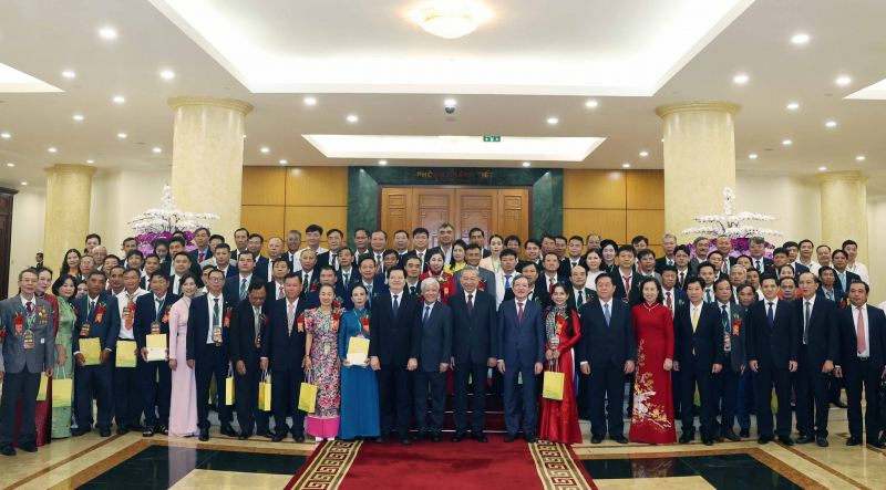 Tổng Bí thư Tô Lâm gặp mặt đại biểu Nông dân Việt Nam xuất sắc, Nhà khoa học của nhà nông năm 2025 -0