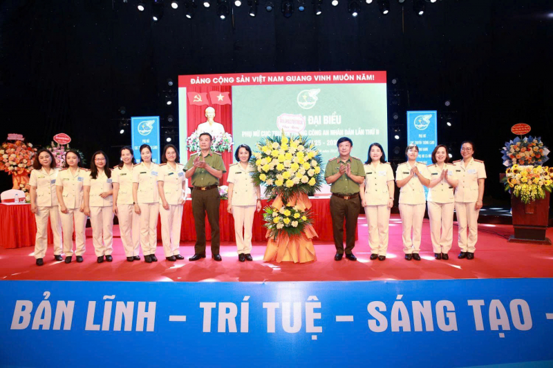 Phát huy bản lĩnh, trí tuệ, sáng tạo của phụ nữ Cục Truyền thông CAND -0