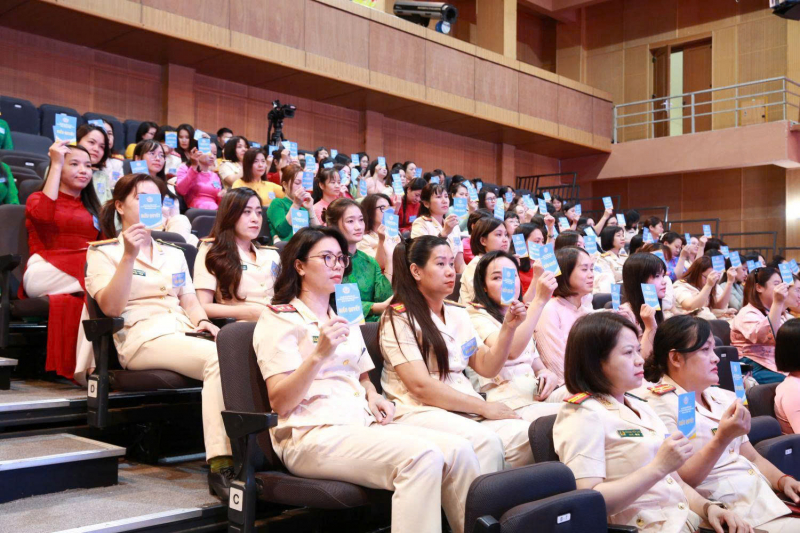 Phát huy bản lĩnh, trí tuệ, sáng tạo của phụ nữ Cục Truyền thông CAND -0