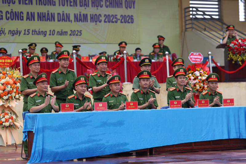 Hơn 1.000 học viên đại học chính quy các học viện, trường CAND bắt đầu huấn luyện đầu khoá -0